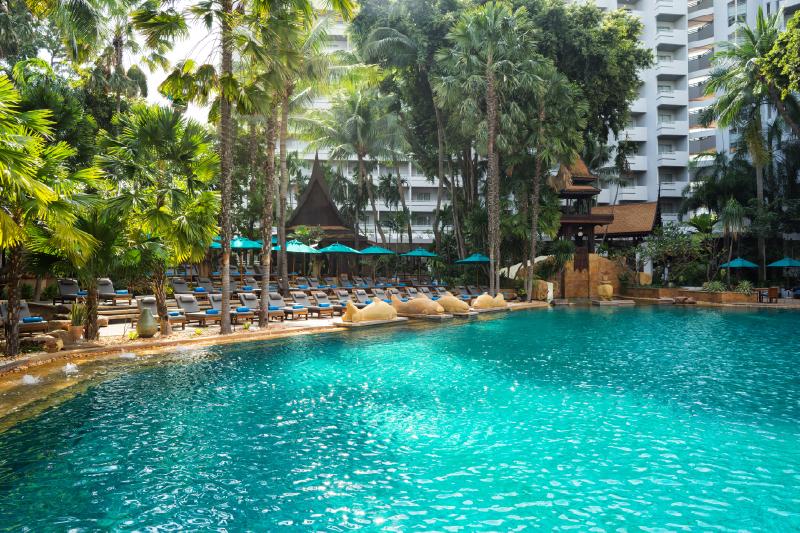 Avani Pattaya Resort - Havuz