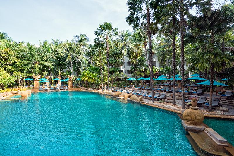 Avani Pattaya Resort - Havuz