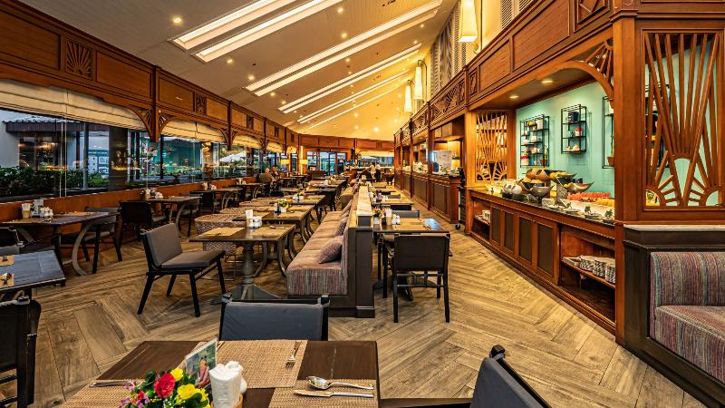 Avani Pattaya Resort - Restoran