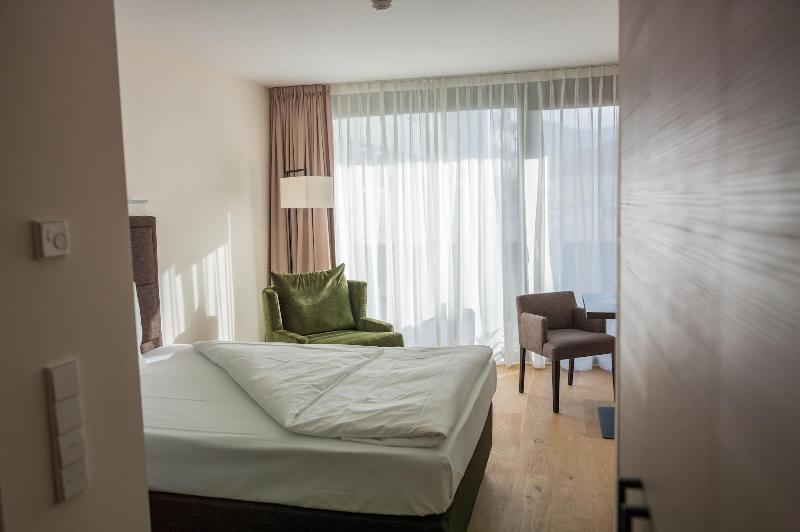 SUYTES Business Studios - Oda