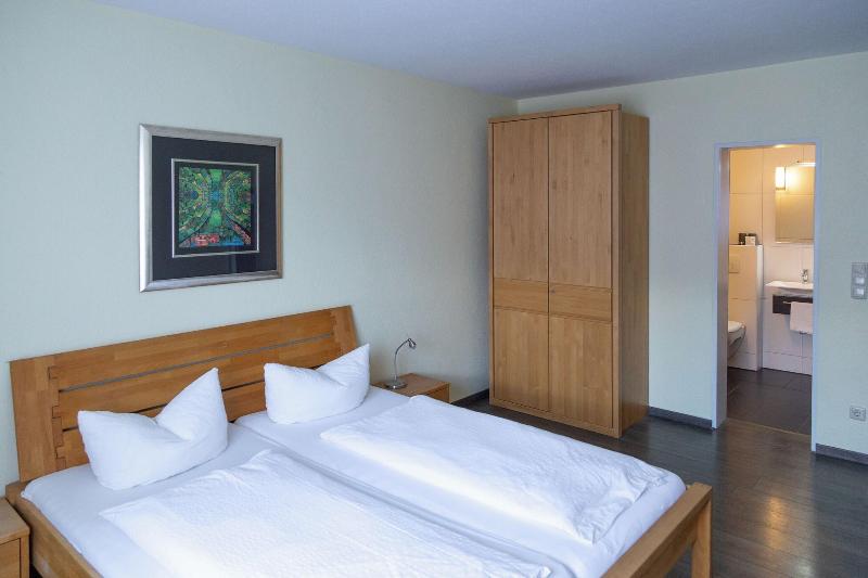 Hotel Am Schloss Broich - Genel