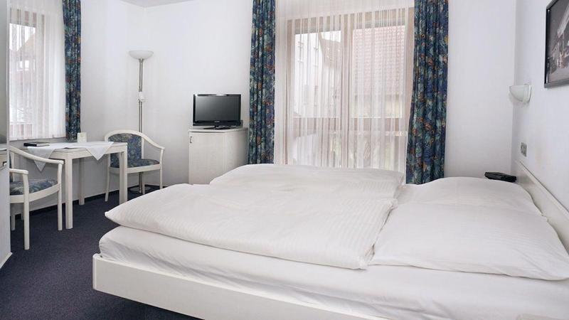 Hotel Gasthof Traube - Oda