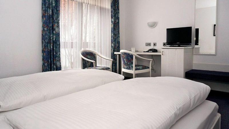 Hotel Gasthof Traube - Oda