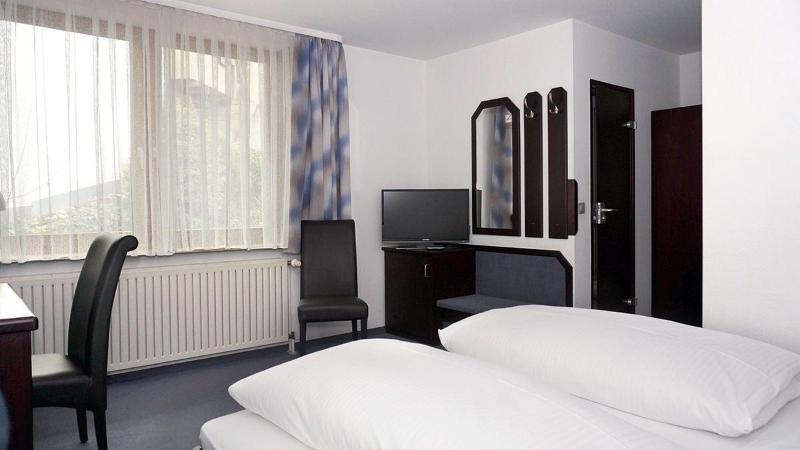 Hotel Gasthof Traube - Oda