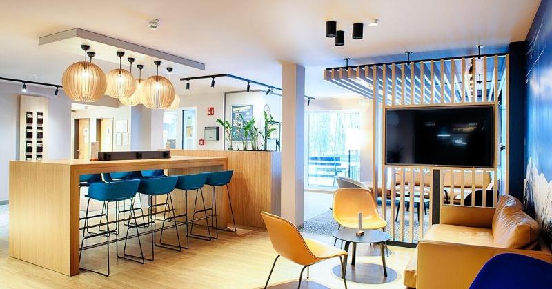B&B HOTEL Muenchen-Airport - Lobi