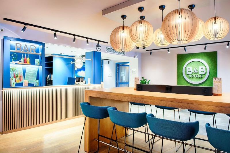 B&B HOTEL Muenchen-Airport - Lobi