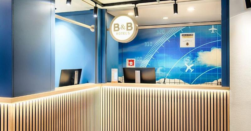 B&B HOTEL Muenchen-Airport - Lobi