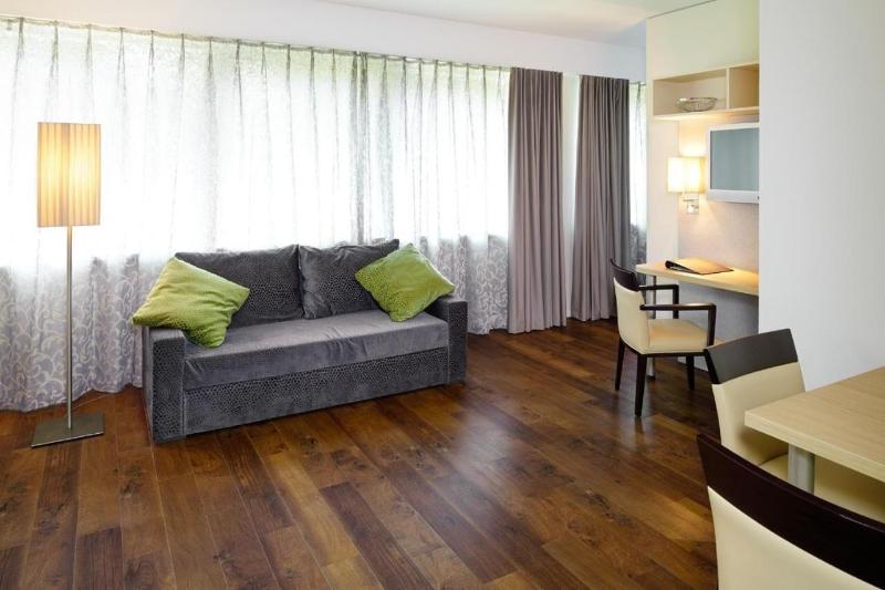 BONNOX Boardinghouse & Hotel - Genel