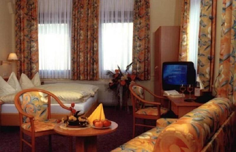 TRAUBE Hotel Ã–ffingen - Oda