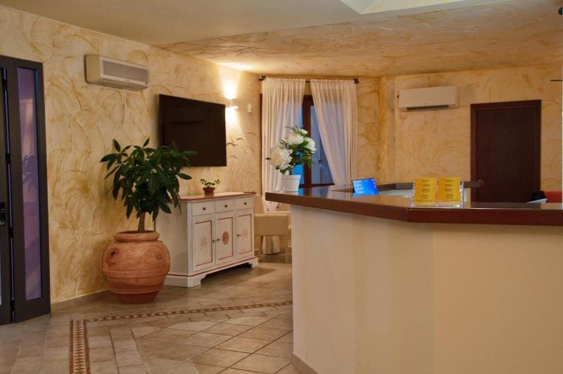 Hotel TrinitÃ  dei Corsari - Lobi
