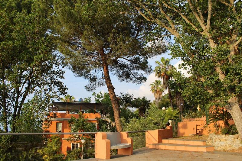 Hotel - Giardino Marchese d'Altavilla - Genel
