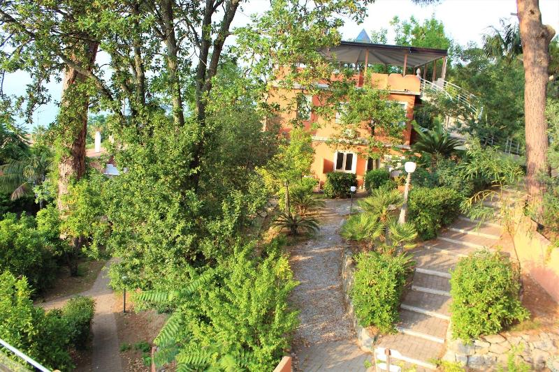 Hotel - Giardino Marchese d'Altavilla - Genel
