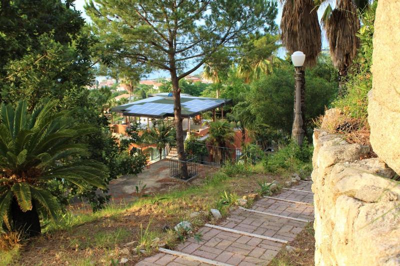 Hotel - Giardino Marchese d'Altavilla - Genel