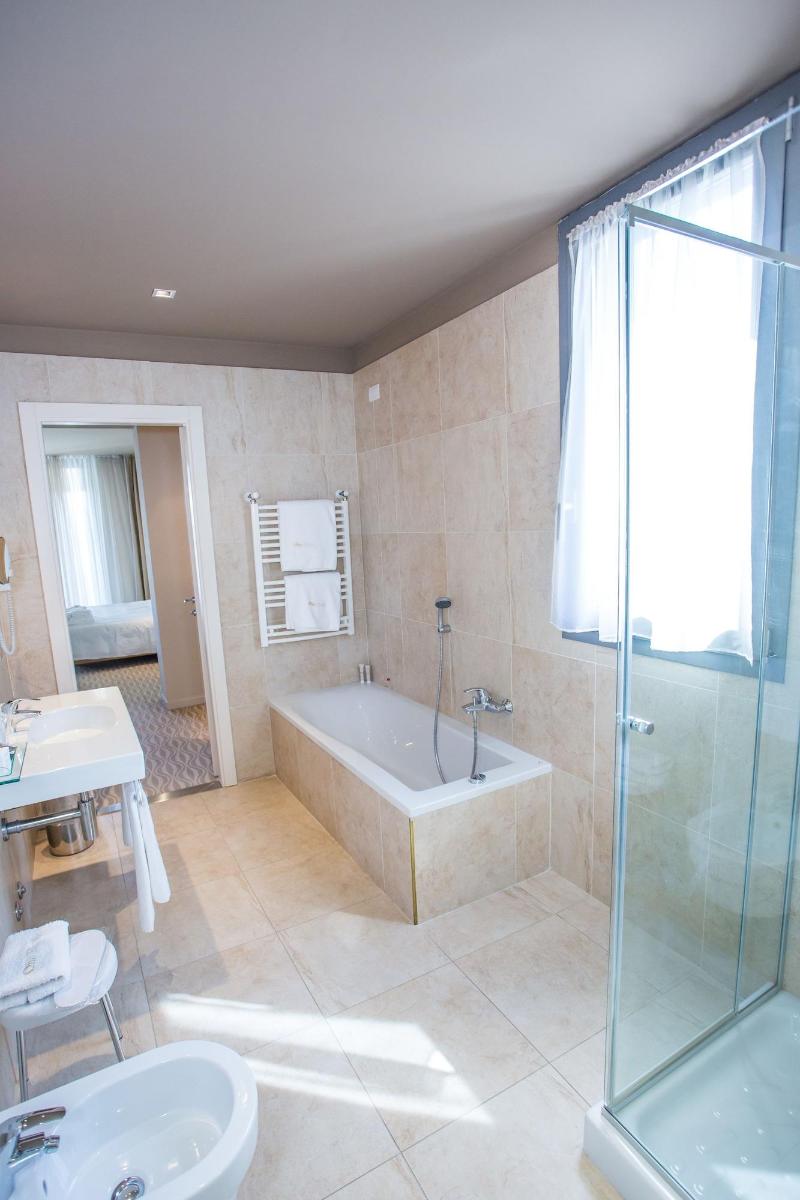 One Hotel & Restaurant - Oda