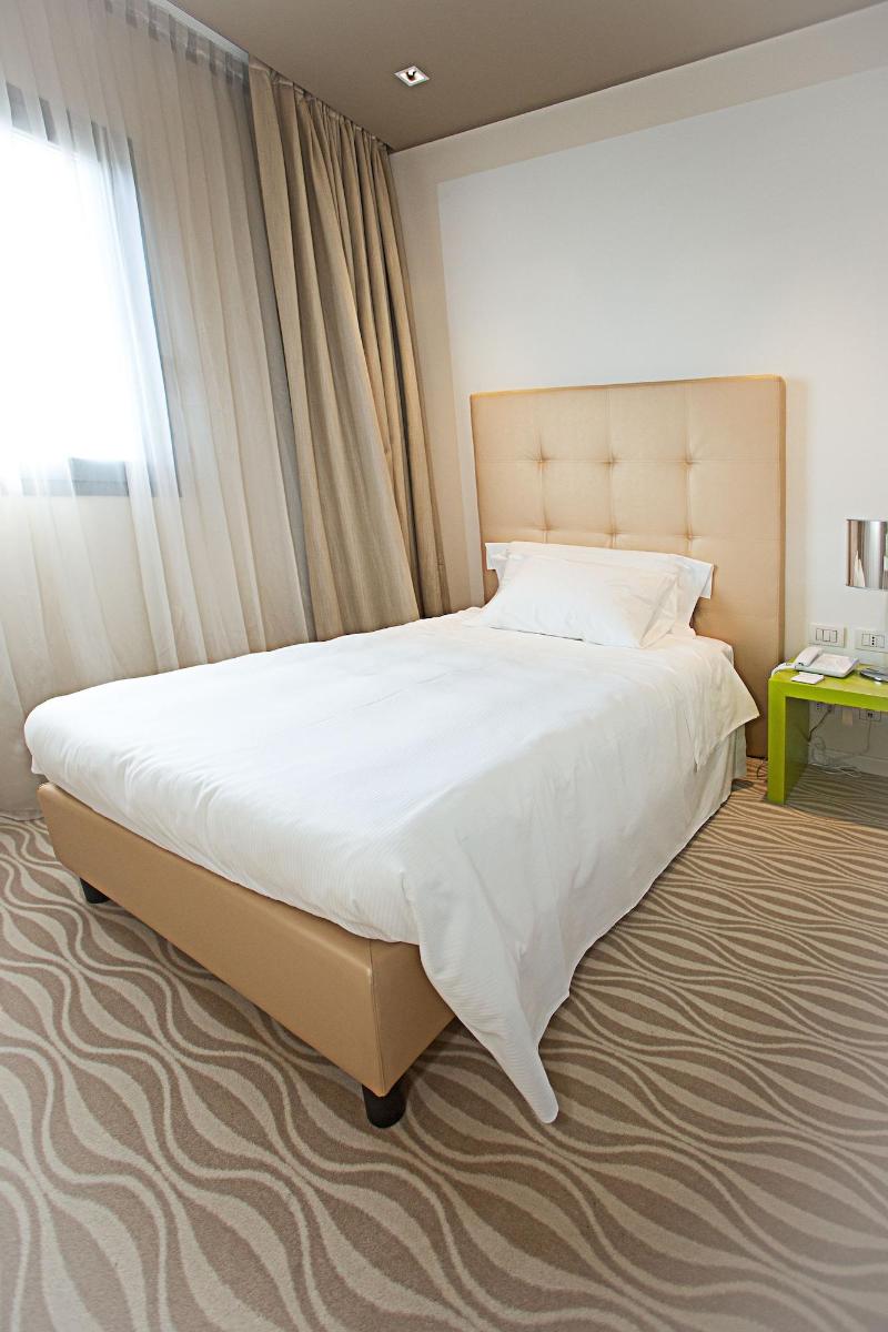 One Hotel & Restaurant - Oda