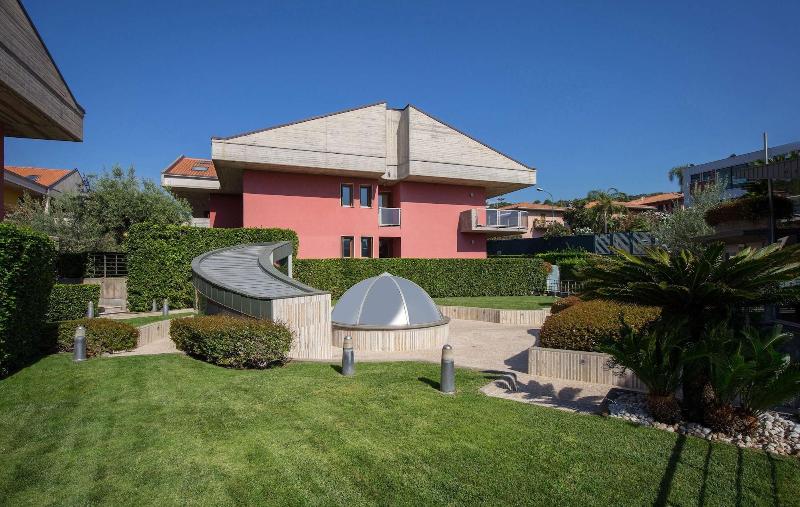 Catania Hills Residence - Genel