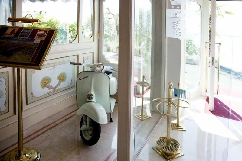 Hotel Villa Florida - Lobi