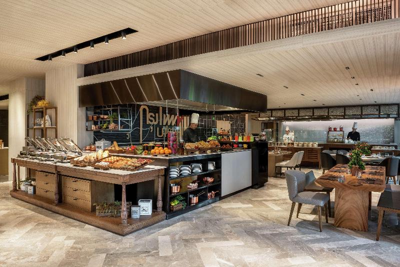 DoubleTree by Hilton Bangkok Ploenchit - Restoran