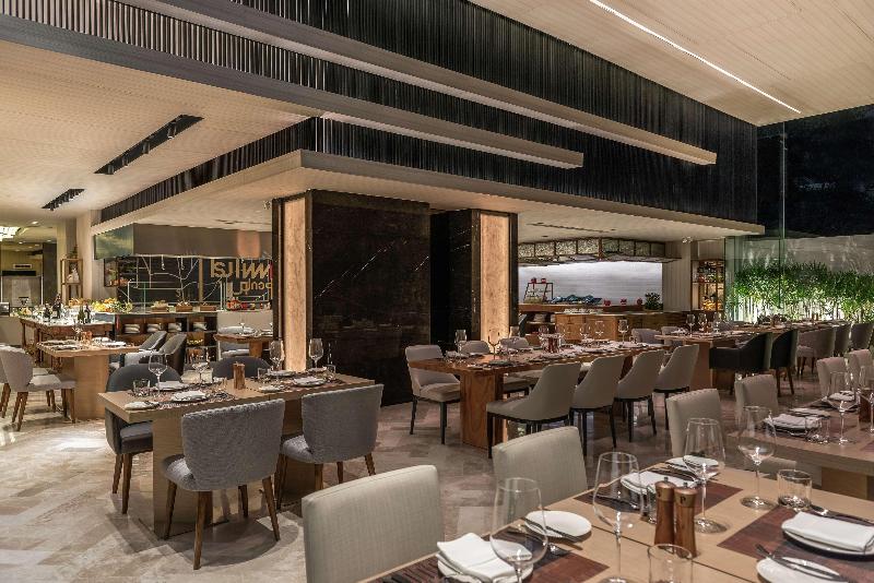 DoubleTree by Hilton Bangkok Ploenchit - Restoran