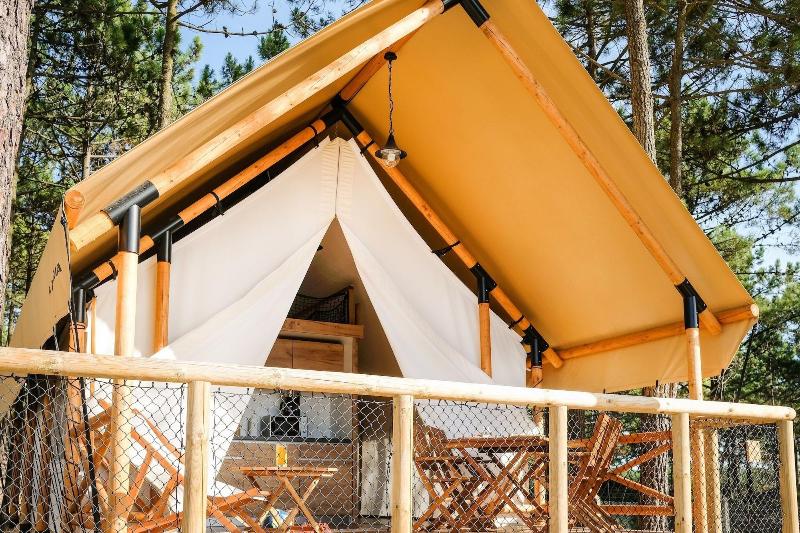 Ohai Nazare Outdoor Resorts - Oda