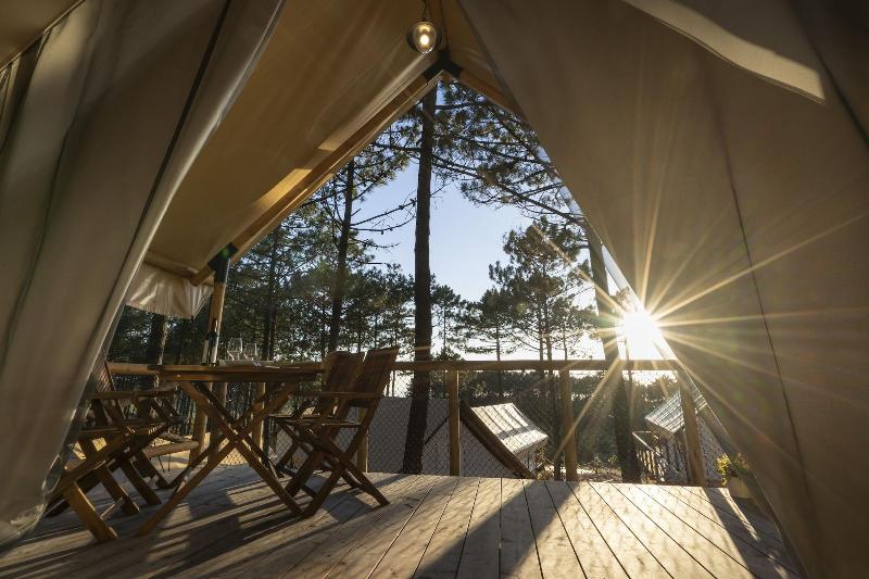 Ohai Nazare Outdoor Resorts - Oda