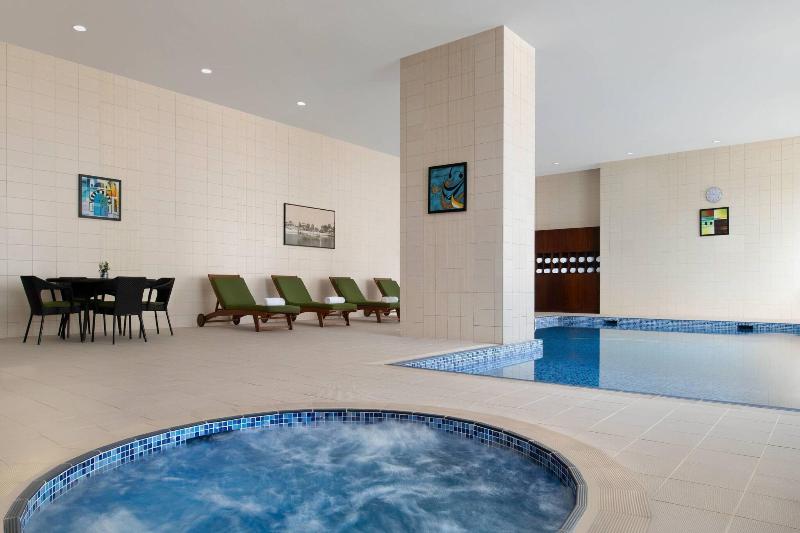 Marriott Executive Apartments City Center Doha - Havuz
