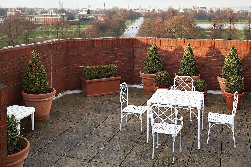 Cheval Thorney Court - Teras
