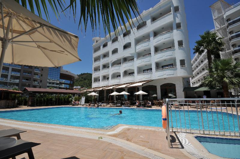 My Dream Hotel - Genel