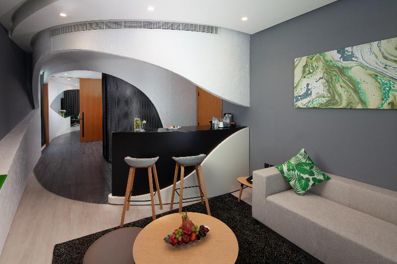 Al Khoory Sky Garden Hotel - Oda