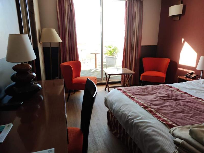 La Petite Rade Hôtel Logis - Genel