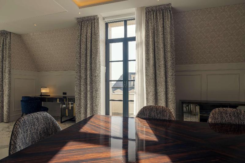 Mansard Riyadh a Radisson Collection Hotel - Oda