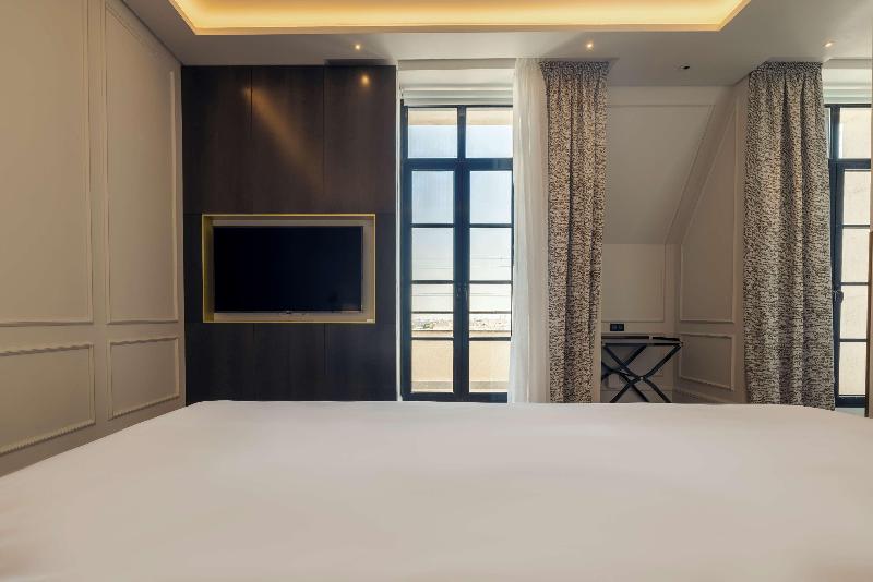 Mansard Riyadh a Radisson Collection Hotel - Oda