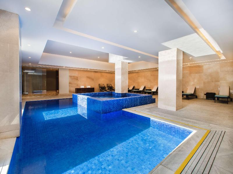 Mansard Riyadh a Radisson Collection Hotel - Havuz