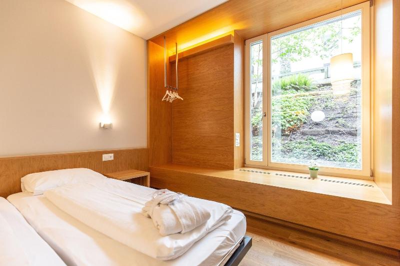 Hyve Hotel Basel - Oda