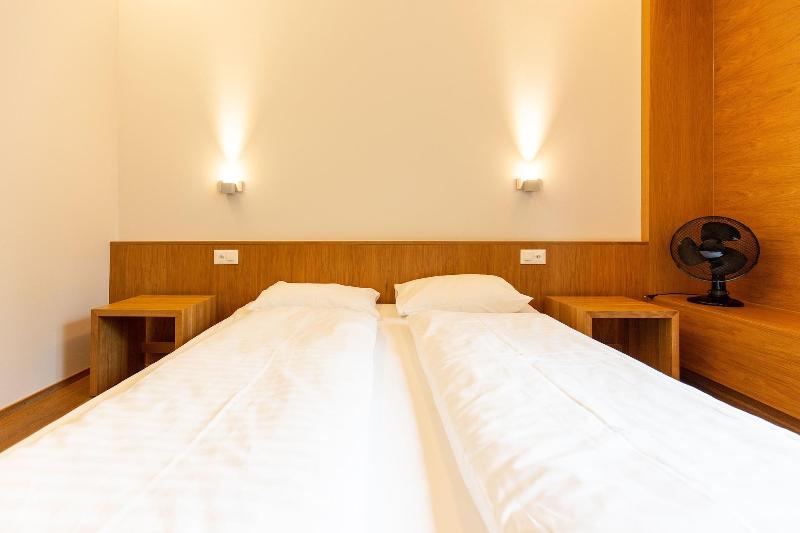 Hyve Hotel Basel - Oda