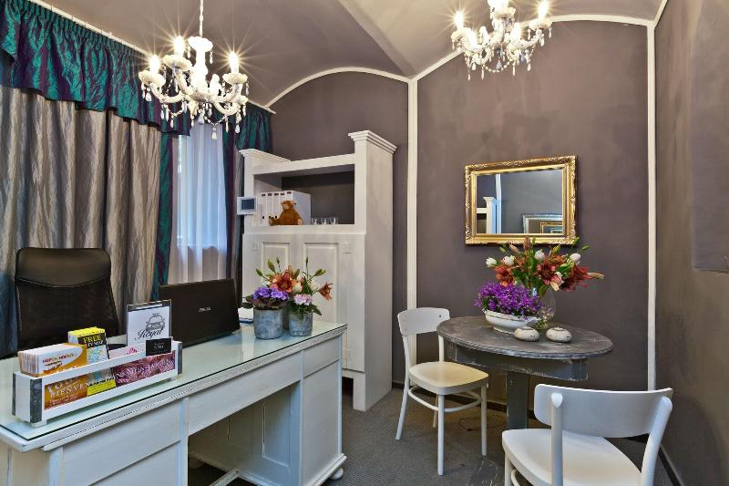Royal Prague City Apartments - Lobi