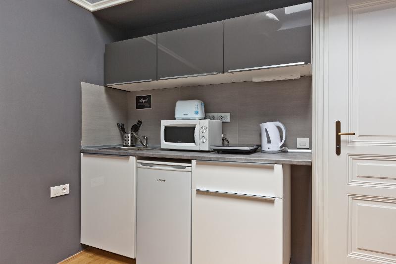 Royal Prague City Apartments - Oda