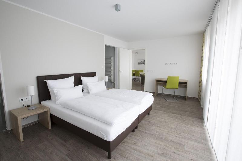 ADAPT APARTMENT HOTEL Berlin-Adlershof - Genel