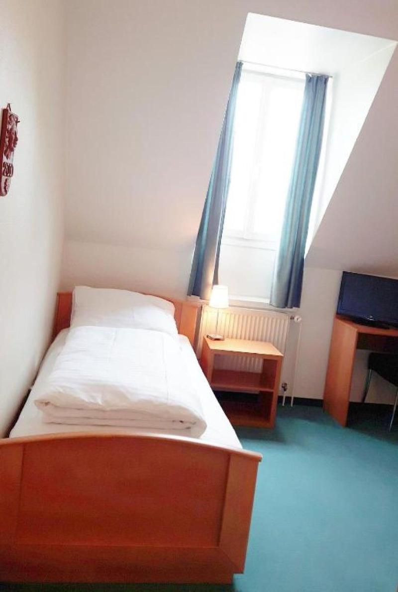 Hotel Restaurant Erbprinz Walldorf - Oda