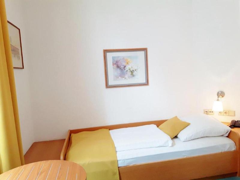 Hotel Restaurant Erbprinz Walldorf - Oda