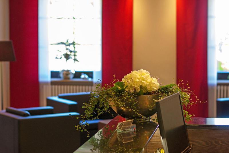 Hotel PfÃ¤lzer Wald - Lobi