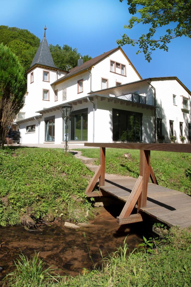 Hotel PfÃ¤lzer Wald - Genel