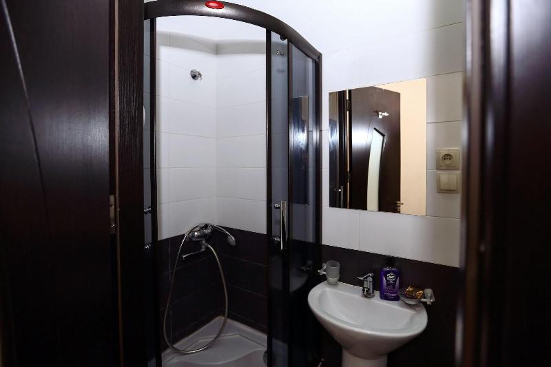 Rustaveli 36 Hotel - Oda