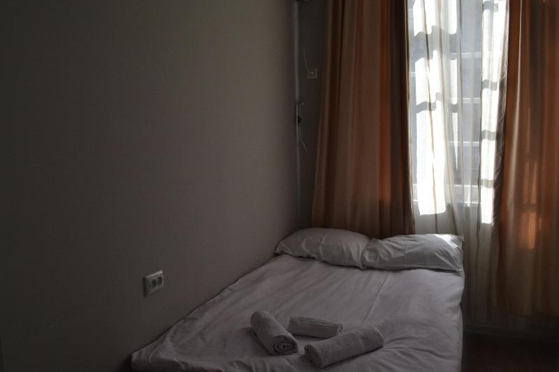 Rustaveli 36 Hotel - Oda