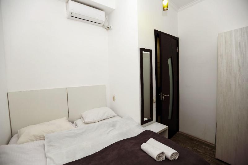 Rustaveli 36 Hotel - Oda