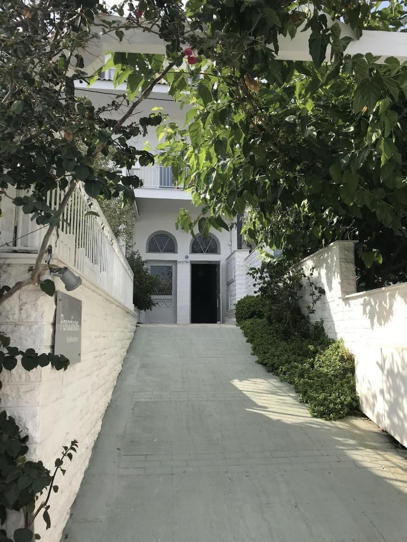 Paradisos Hotel - Genel