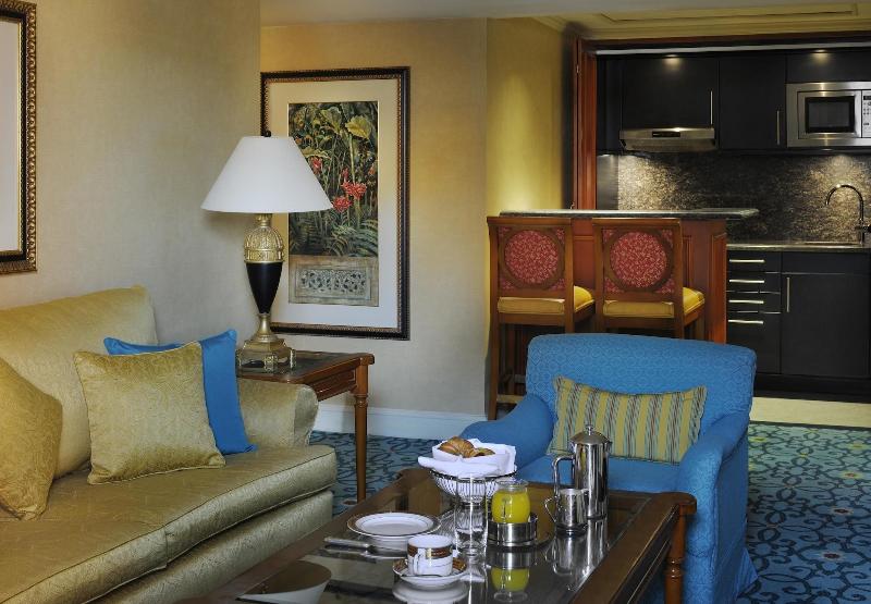 Cairo Marriott hotel & Omar Khayyam Casino - Oda