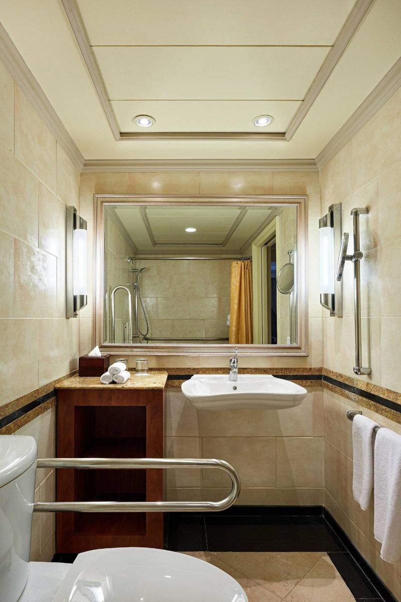 Cairo Marriott hotel & Omar Khayyam Casino - Oda