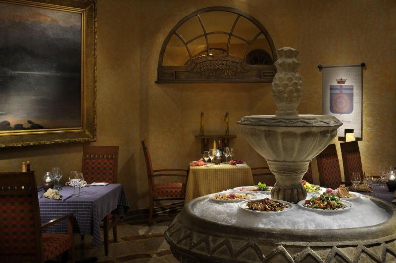 Cairo Marriott hotel & Omar Khayyam Casino - Restoran