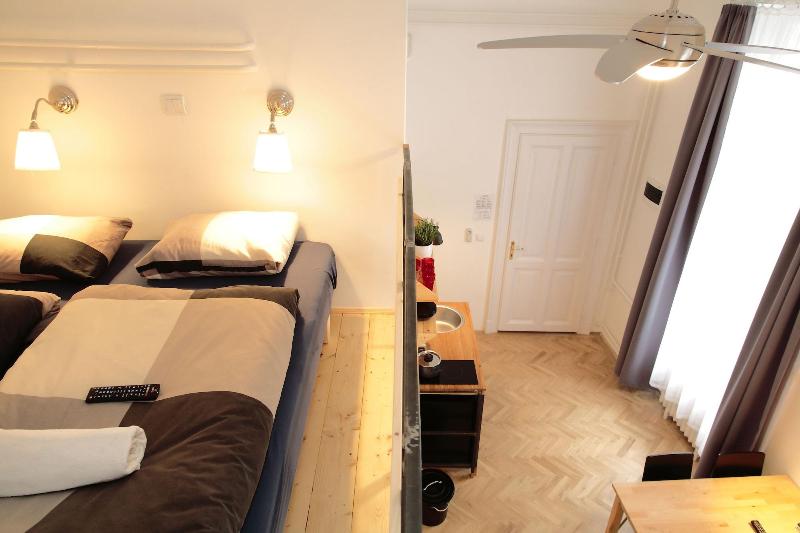 Maverick Apartments & Vintage Doubles - Oda